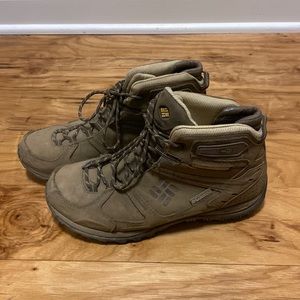 Columbia hiking boots